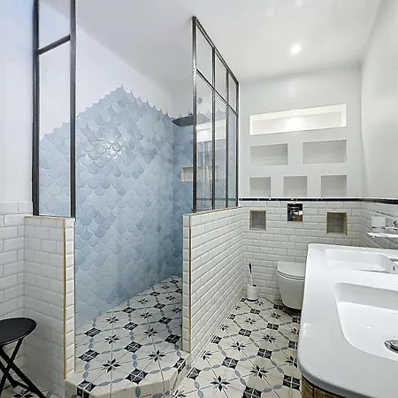 Apartment Spacieux Au Coeur De Granville, 3 Chambres, Wi-fi Gratuit, Parking Inclus - Fr-1-361-557 Granville