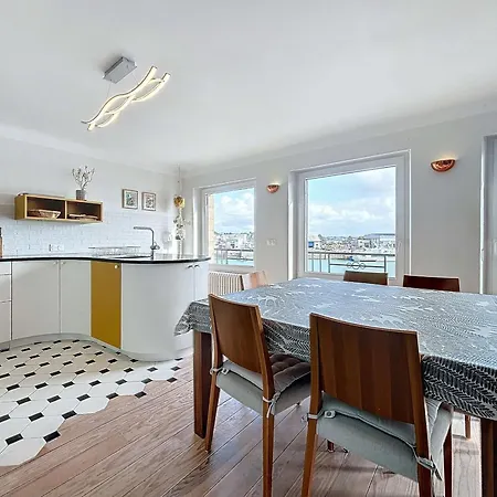 Spacieux Au Coeur De Granville, 3 Chambres, Wi-fi Gratuit, Parking Inclus - Fr-1-361-557 Apartment Granville